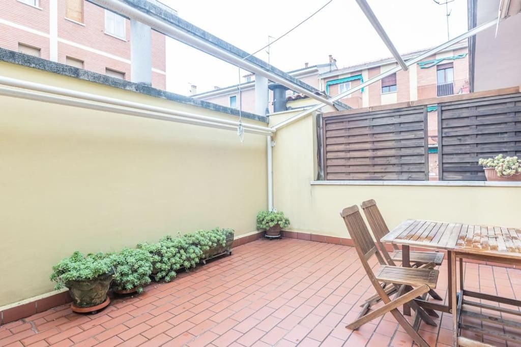 Tiarini 14 Apartment Bologna Luaran gambar